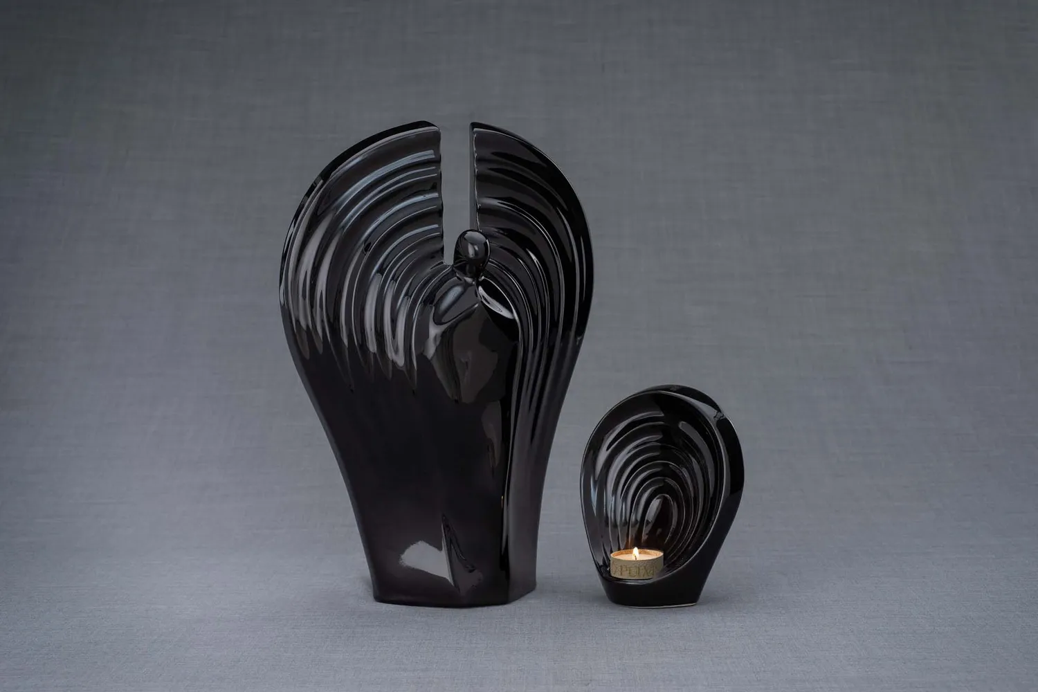 Pulvis Art Urns Guardian set urna cineraria grande e urna ricordo in ceramica