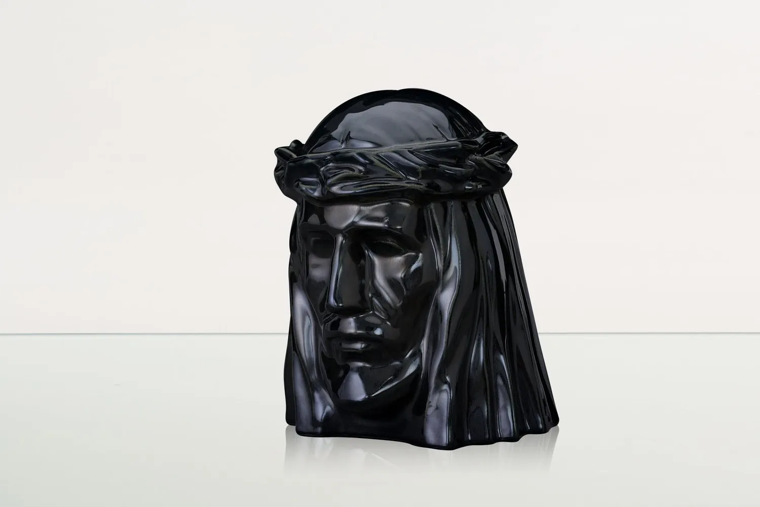 Pulvis Art Urns Il Cristo urna ceramica grande