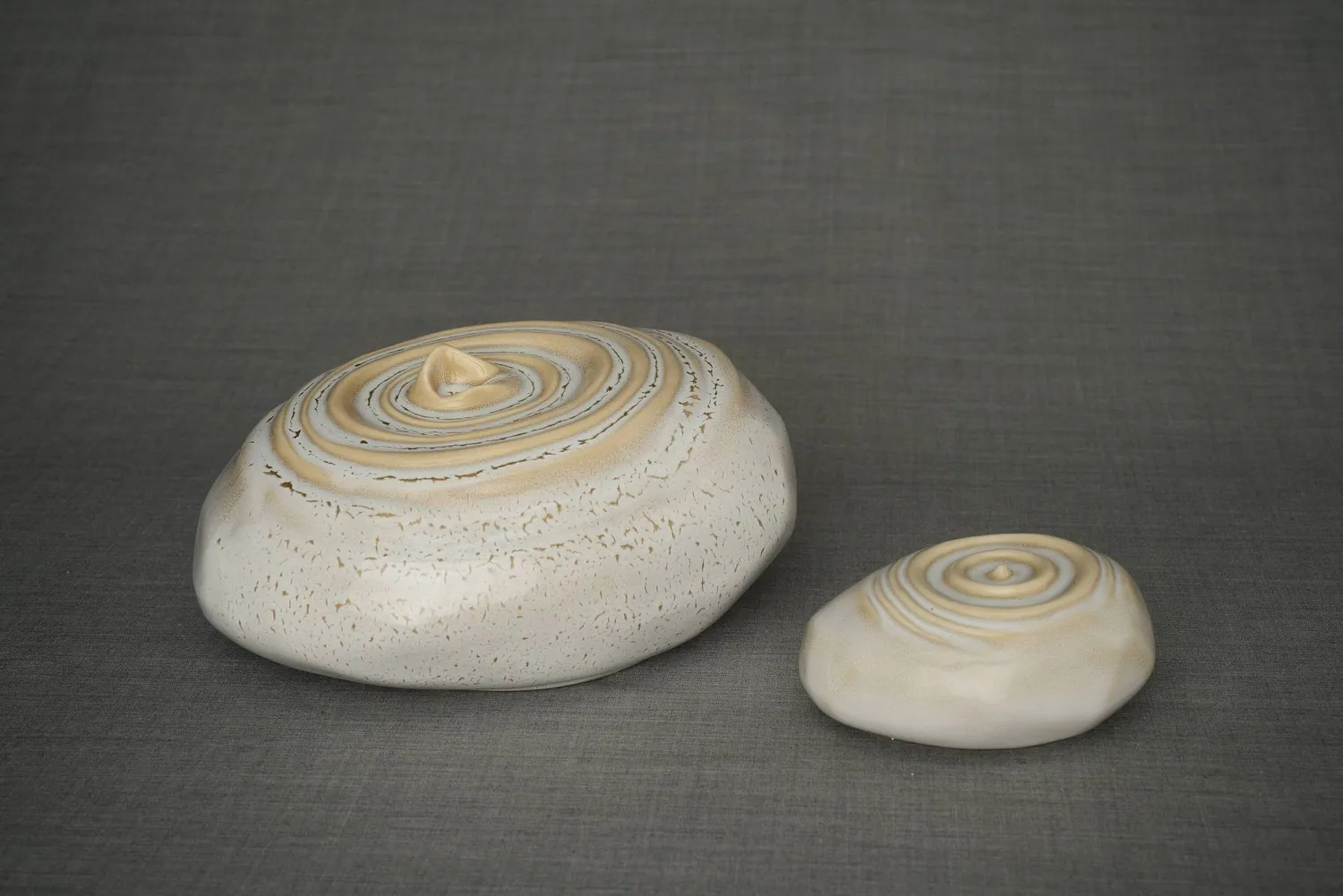 Pulvis Art Urns Risonanza set urne cinerarie ceramica