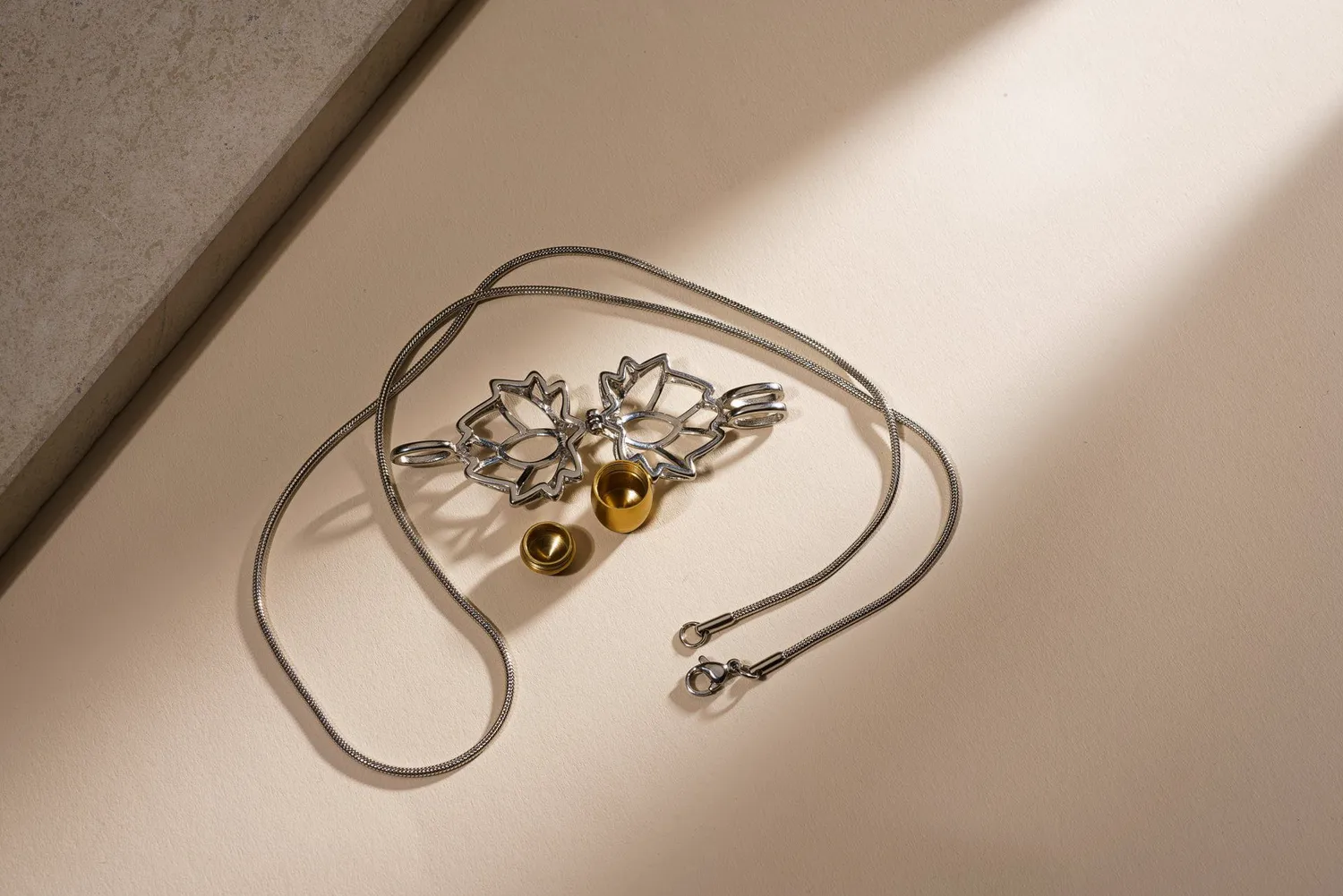 Pulvis Art Urns Bloom collana cineraria in acciaio inox